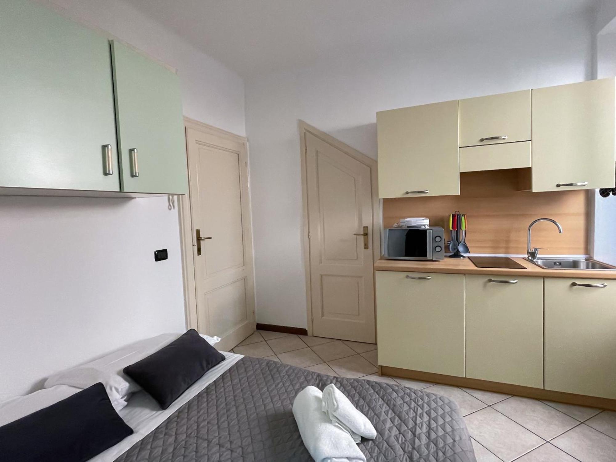 Roncati 7 Center Town Studio Apartments Bellagio Extérieur photo