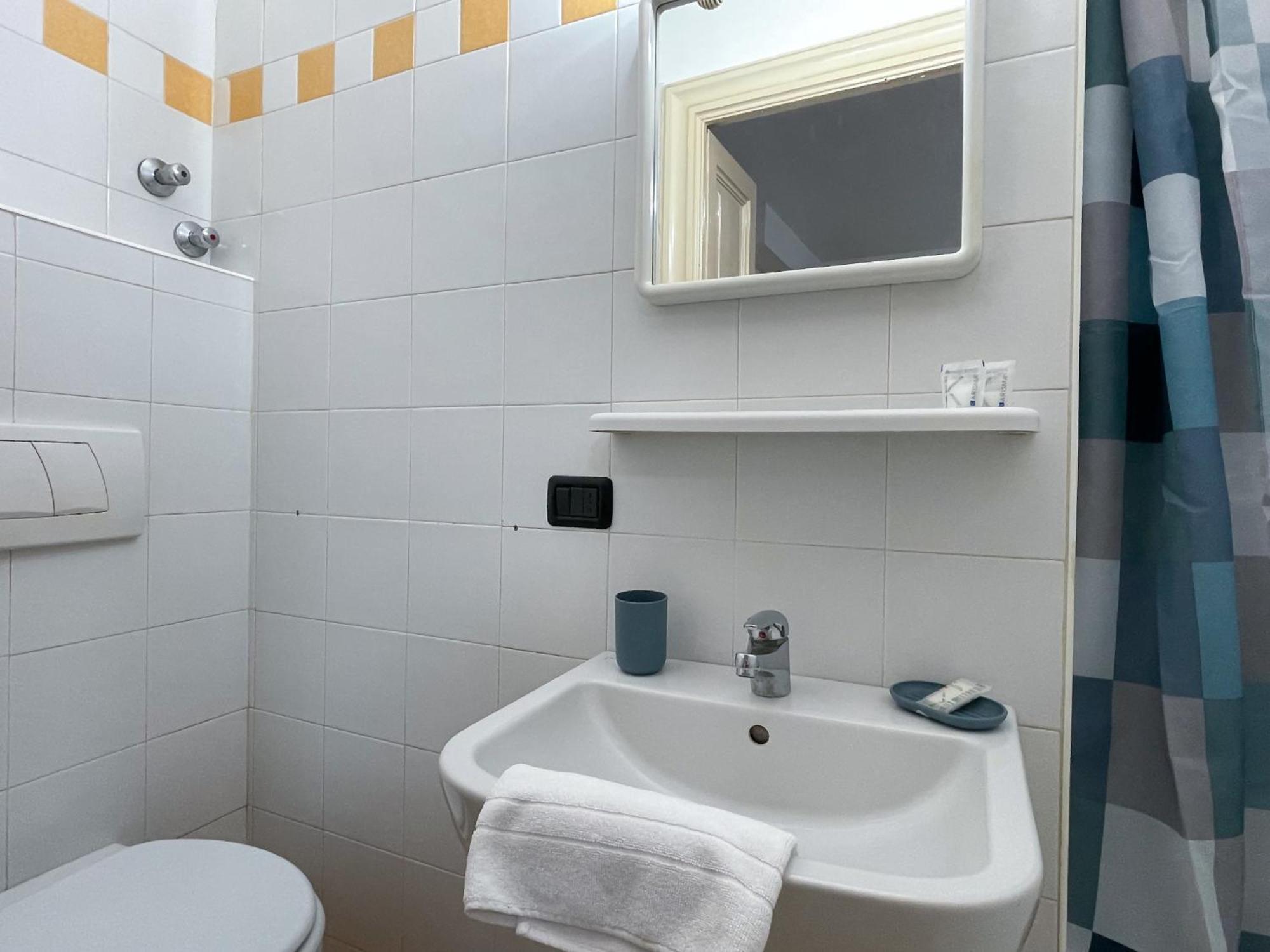 Roncati 7 Center Town Studio Apartments Bellagio Extérieur photo