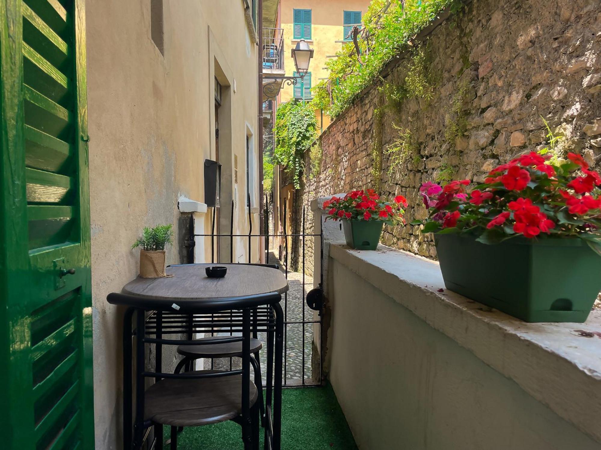Roncati 7 Center Town Studio Apartments Bellagio Extérieur photo